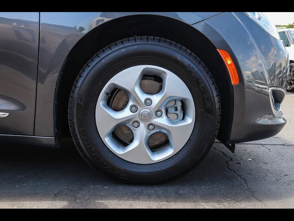 2017 Chrysler Pacifica Touring L Plus