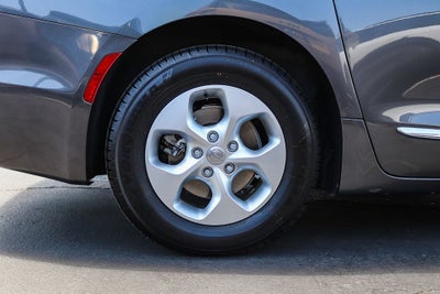 2017 Chrysler Pacifica Touring L Plus