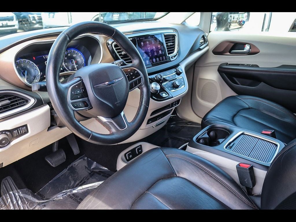 2017 Chrysler Pacifica Touring L Plus