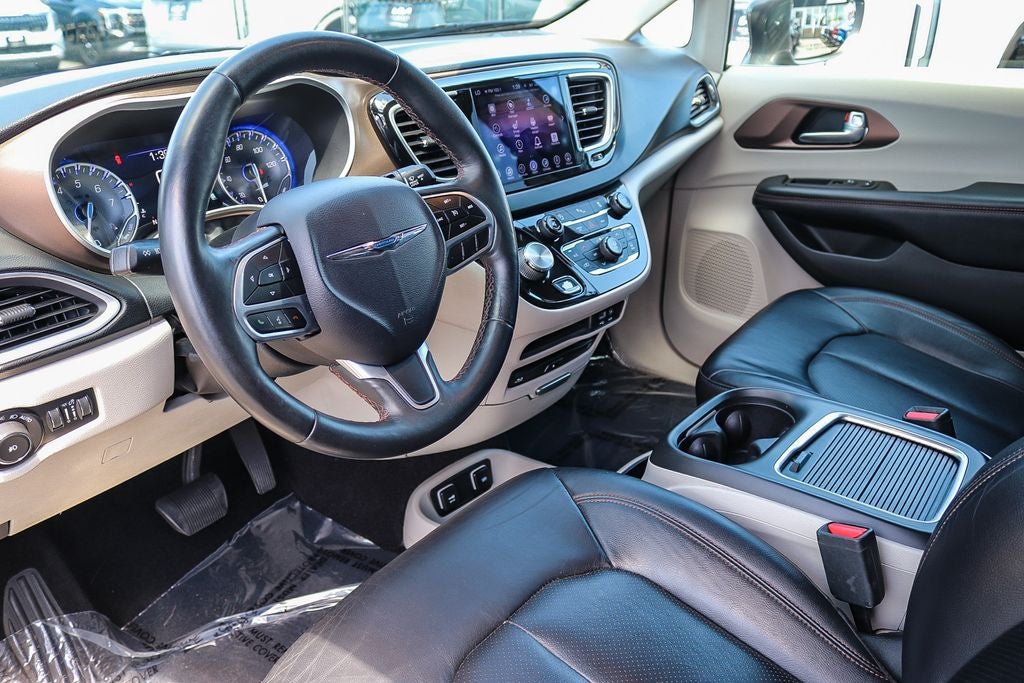 2017 Chrysler Pacifica Touring L Plus