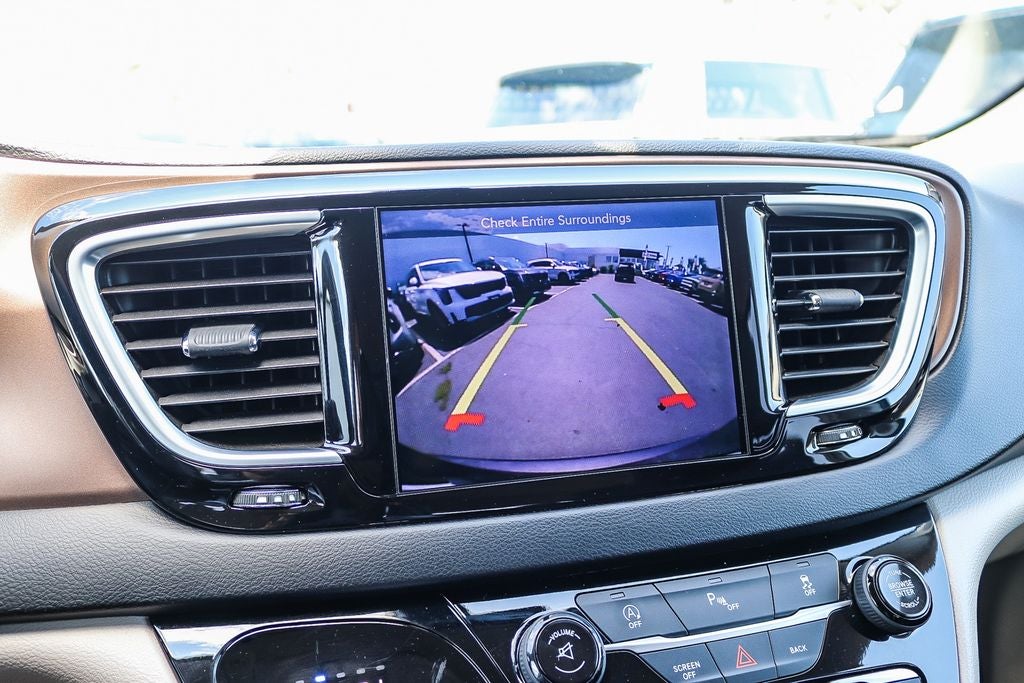 2017 Chrysler Pacifica Touring L Plus