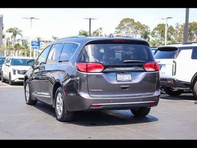 2017 Chrysler Pacifica Touring L Plus