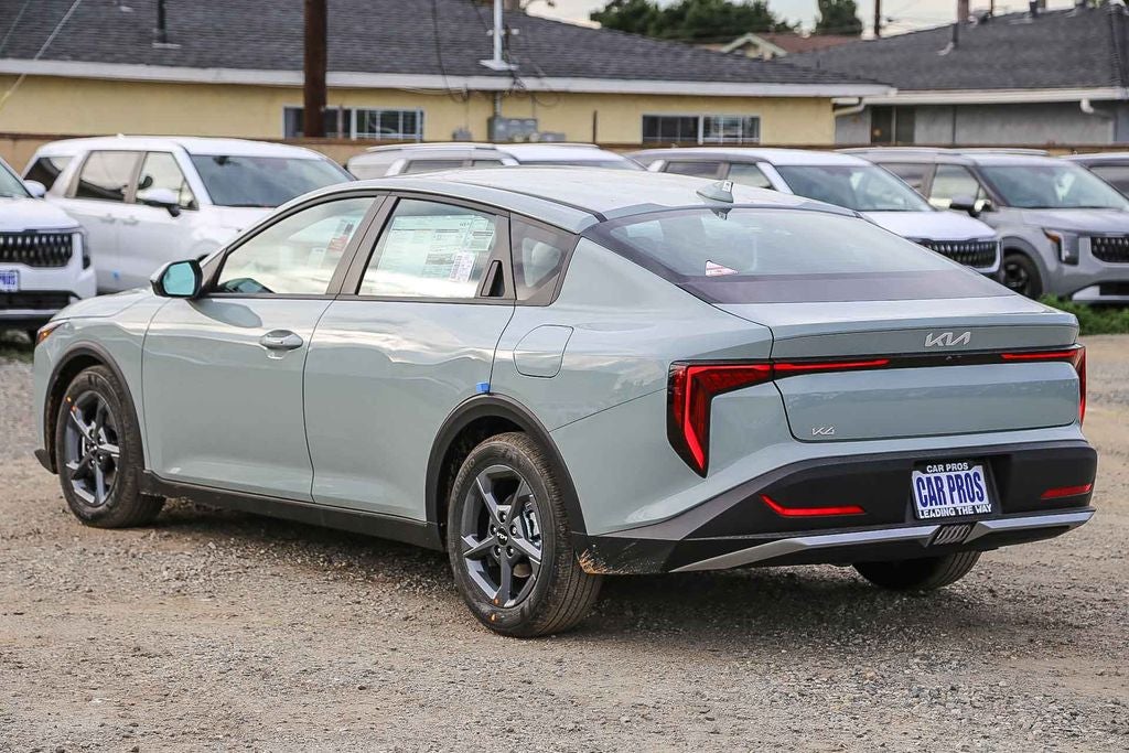 2026 Kia K4 LXS