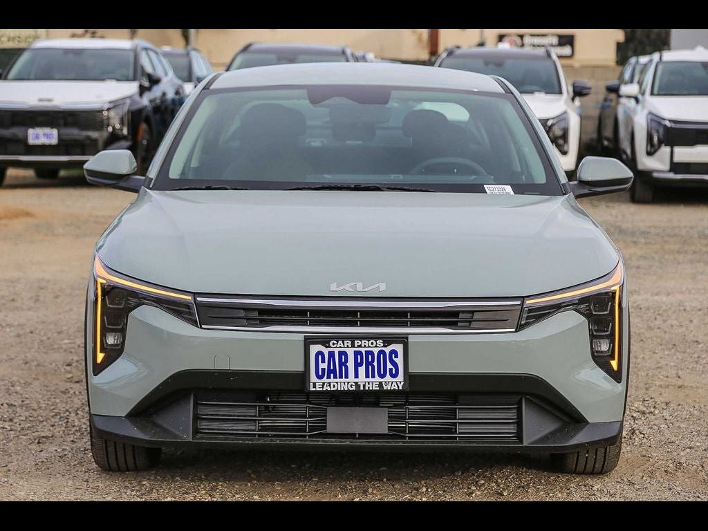 2026 Kia K4 LXS