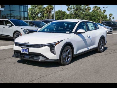 2026 Kia K4 LXS