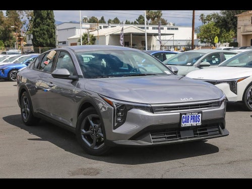 2026 Kia K4 LXS