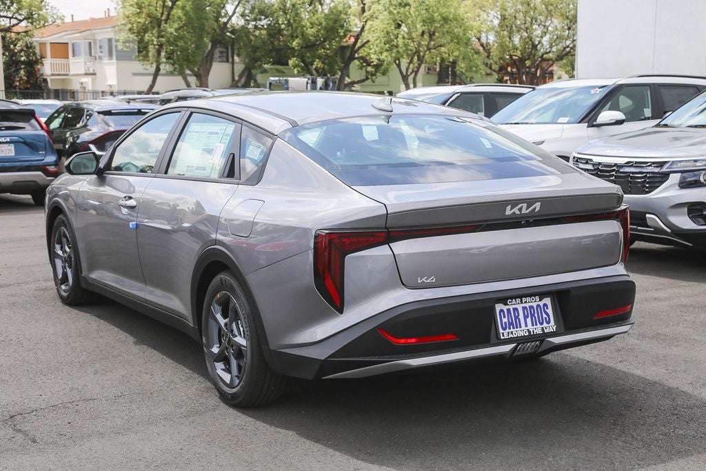 2026 Kia K4 LXS