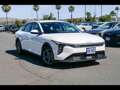 2026 Kia K4 LXS