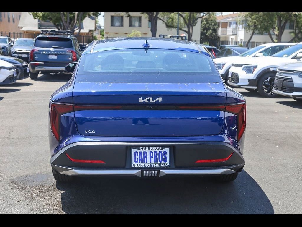 2026 Kia K4 LXS