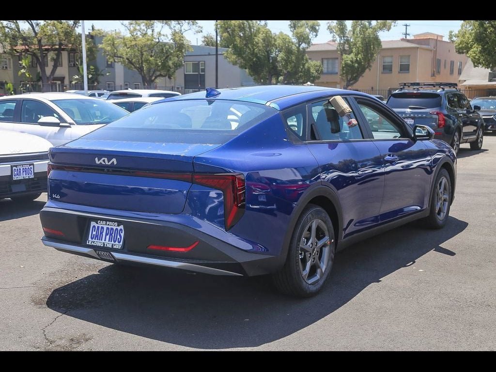 2026 Kia K4 LXS