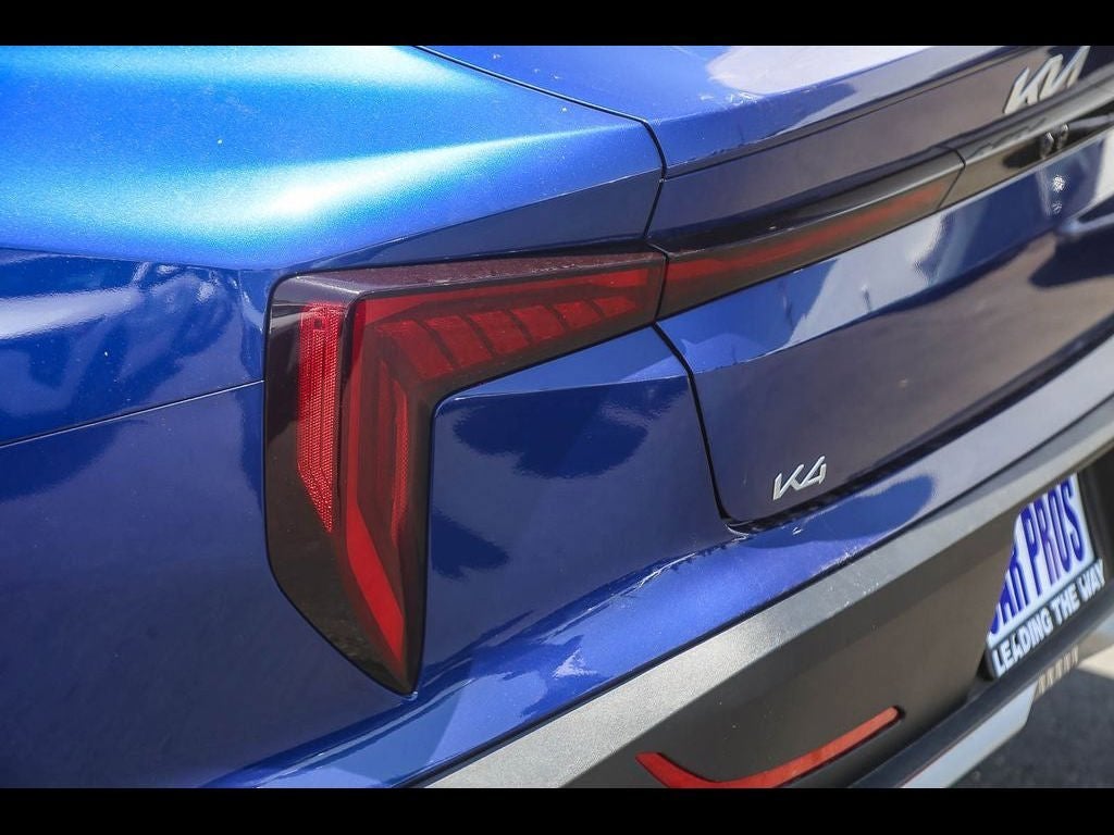 2026 Kia K4 LXS