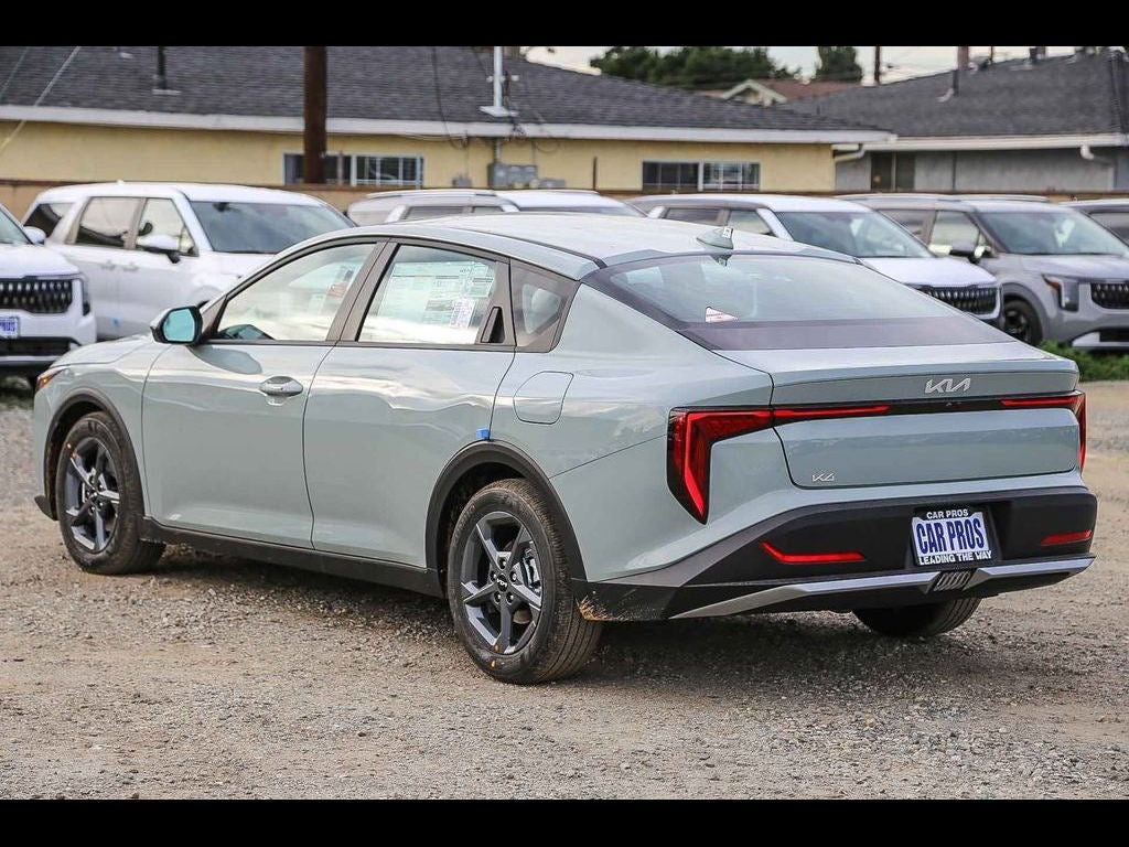 2026 Kia K4 LXS