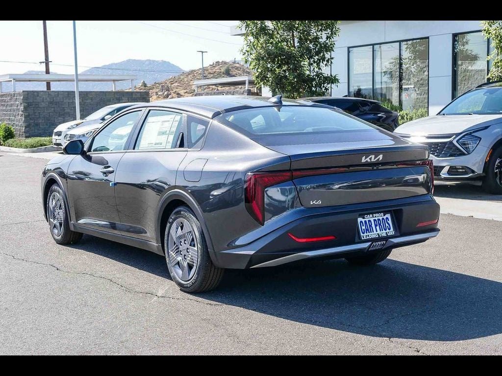 2026 Kia K4 LX