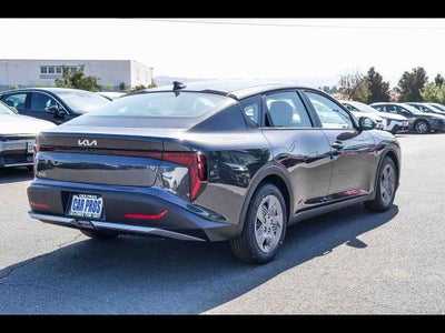 2026 Kia K4 LX