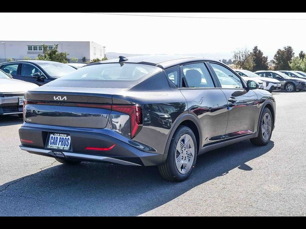 2026 Kia K4 LX