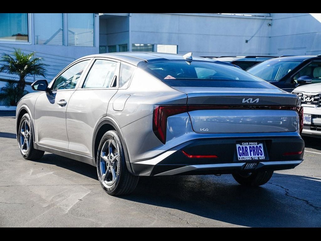 2026 Kia K4 LXS