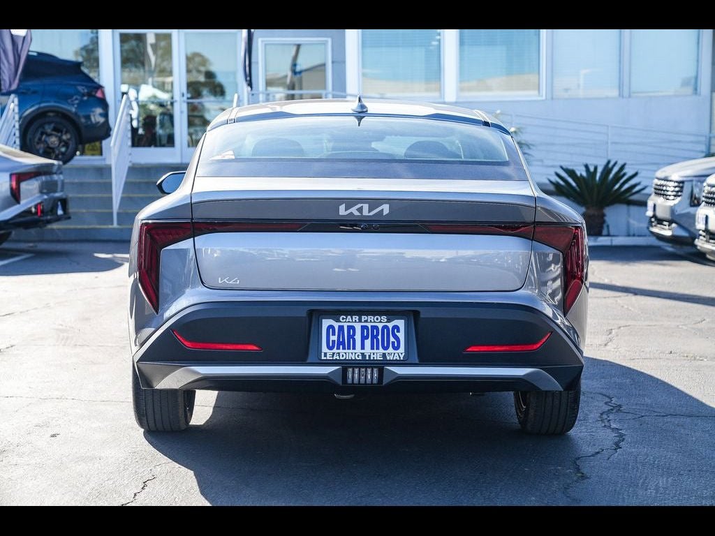 2026 Kia K4 LXS