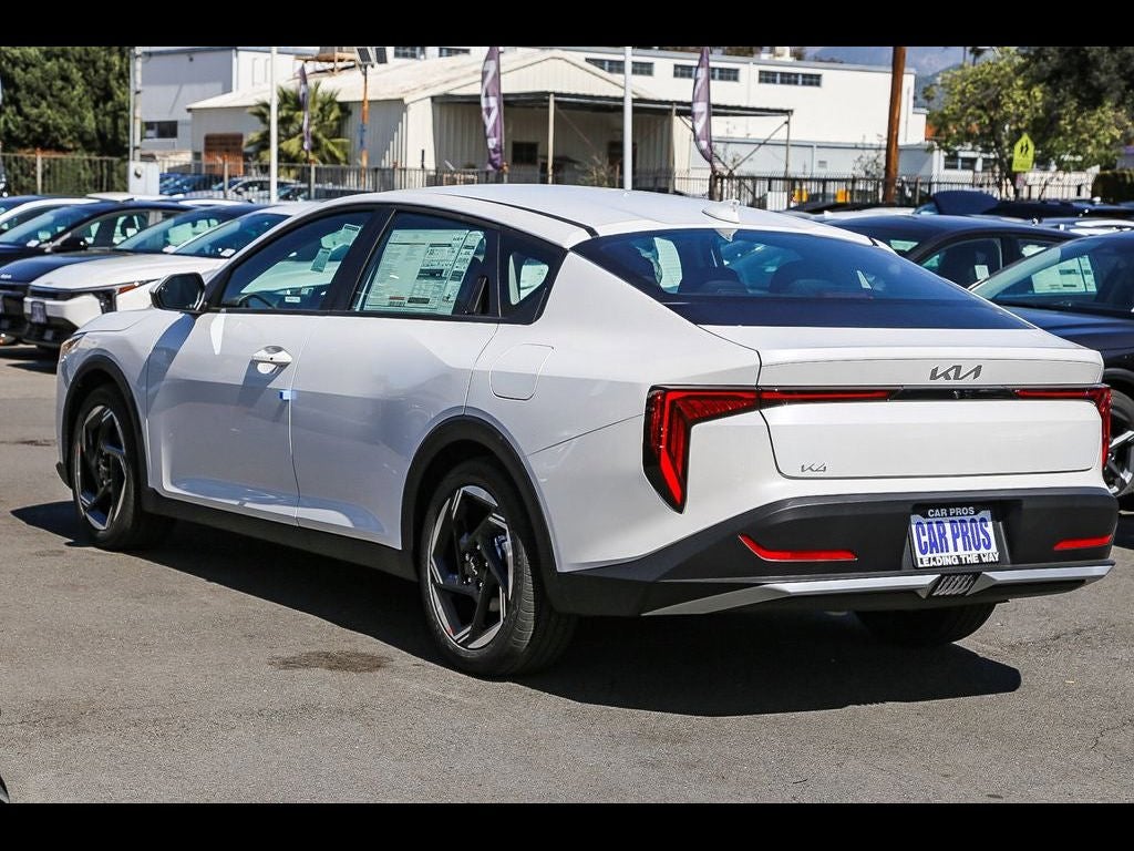 2026 Kia K4 EX