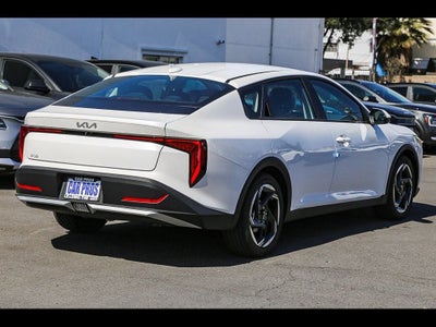 2026 Kia K4 EX