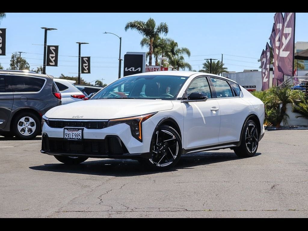 2025 Kia K4 GT-Line