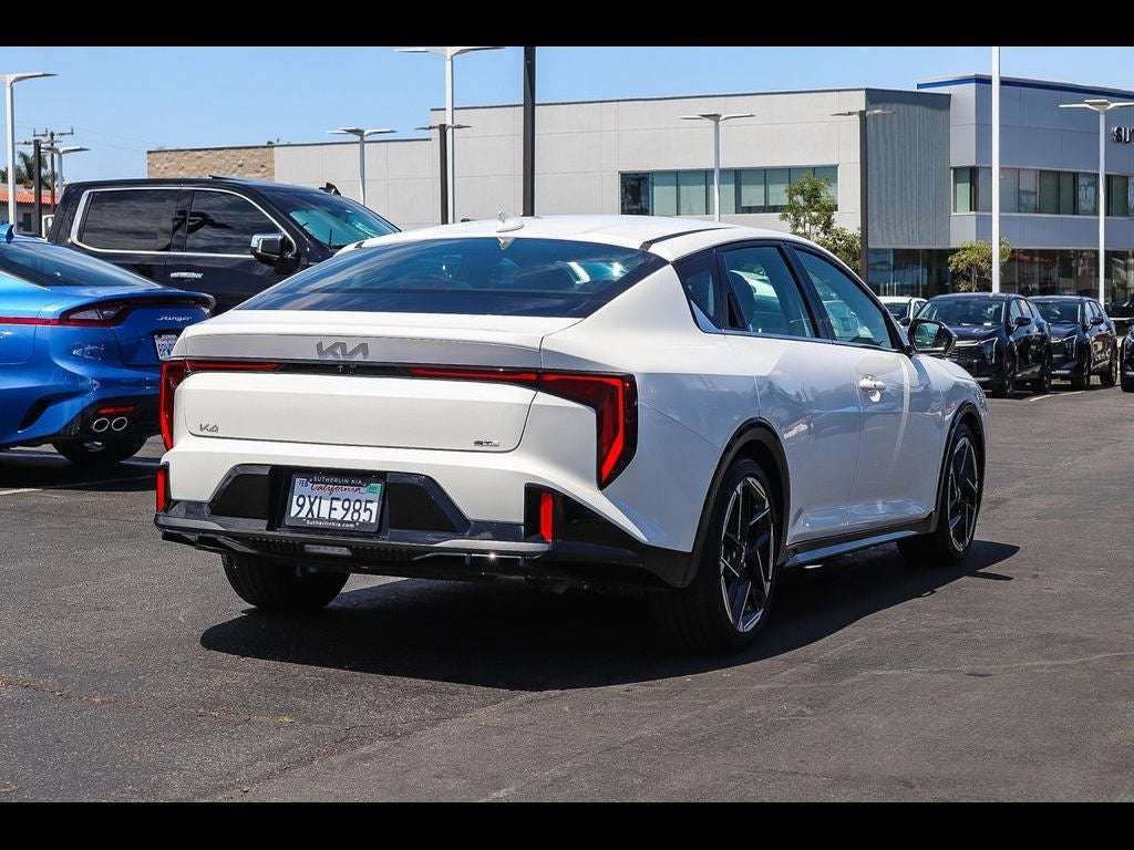 2025 Kia K4 GT-Line