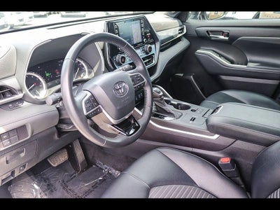 2022 Toyota Highlander XSE