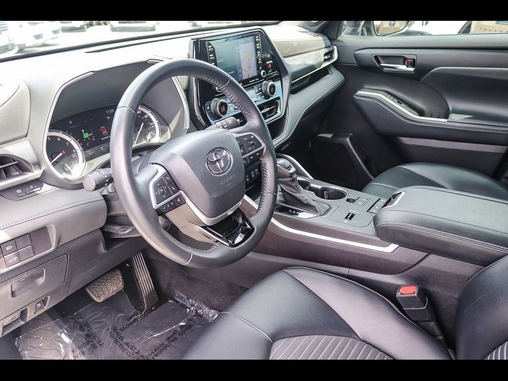 2022 Toyota Highlander XSE