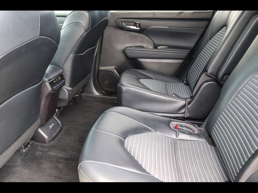 2022 Toyota Highlander XSE