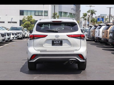 2022 Toyota Highlander XSE