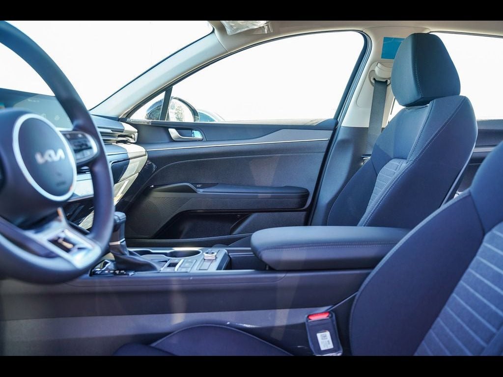 2026 Kia K5 LXS