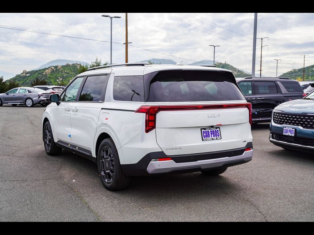 2026 Kia Carnival Hybrid EX