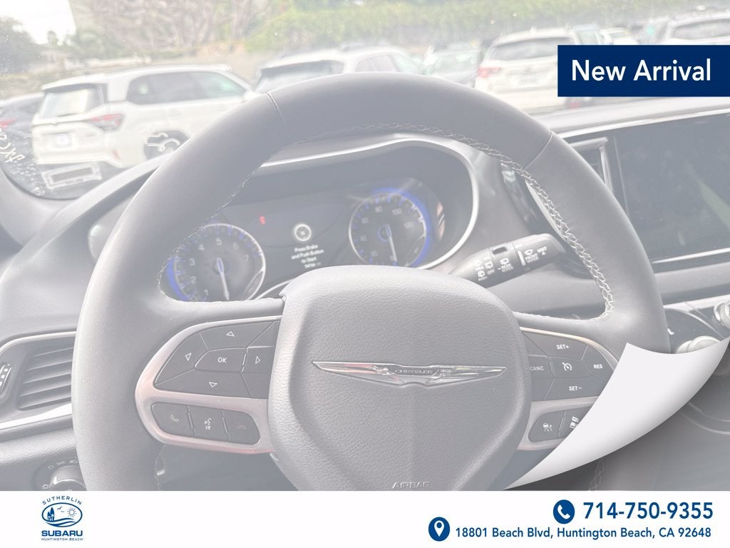2025 Chrysler Pacifica Select