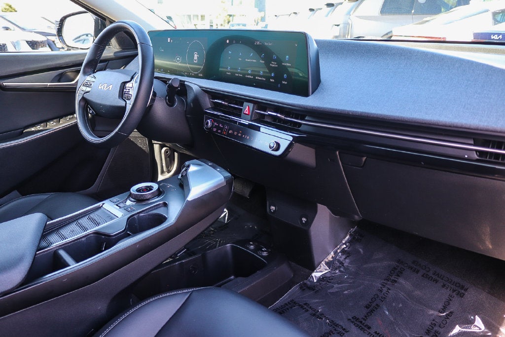 2024 Kia EV6 Light