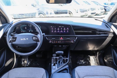 2025 Kia Niro SX