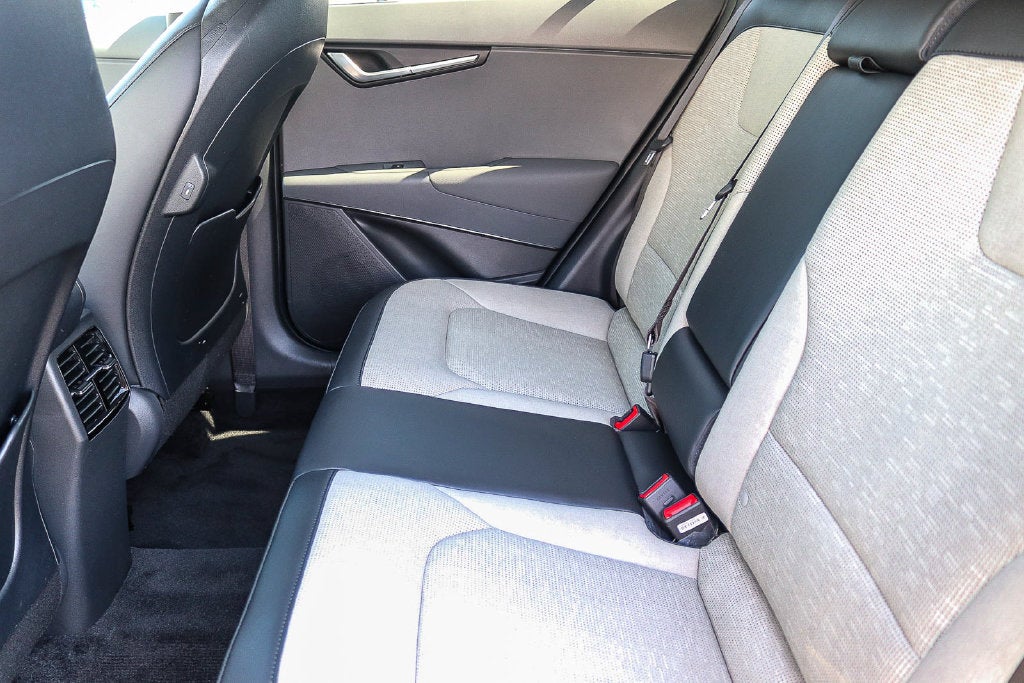 2025 Kia Niro SX