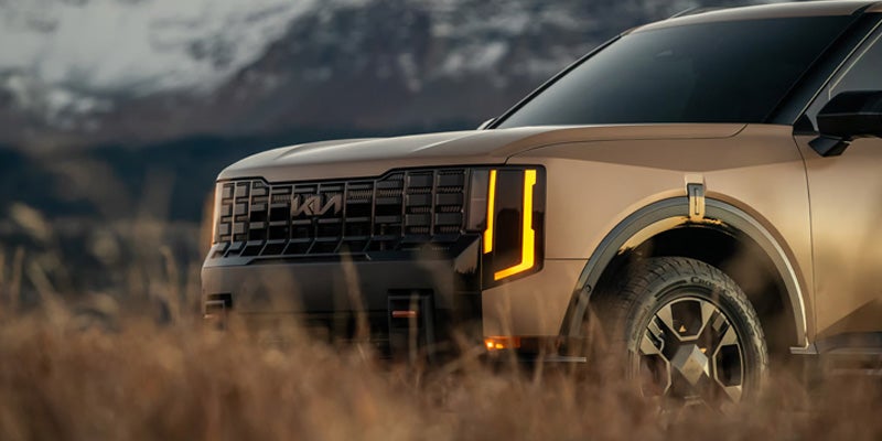 2027 Kia Telluride front grille with headlights